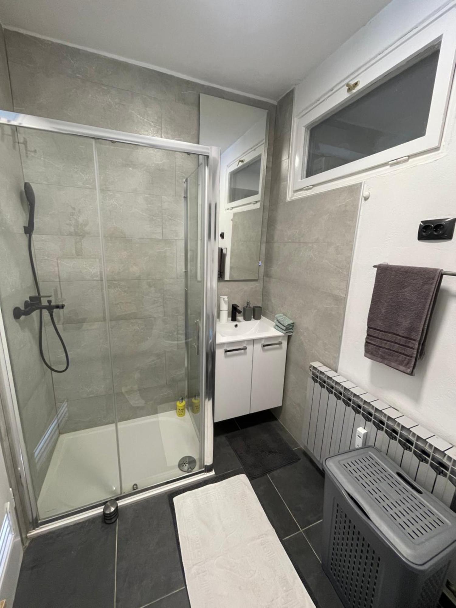 Treba Malo Odmorit - Self Check-In Option, Family Room, Ps4 Pro, Free Parking Karlovac Exterior foto